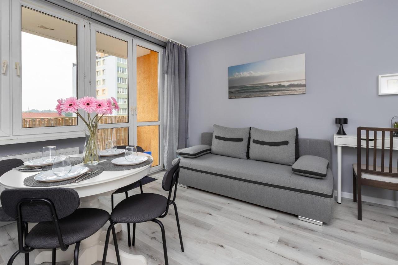 Family Apartment With Balcony In Gdynia By Noclegi Renters Eksteriør bilde