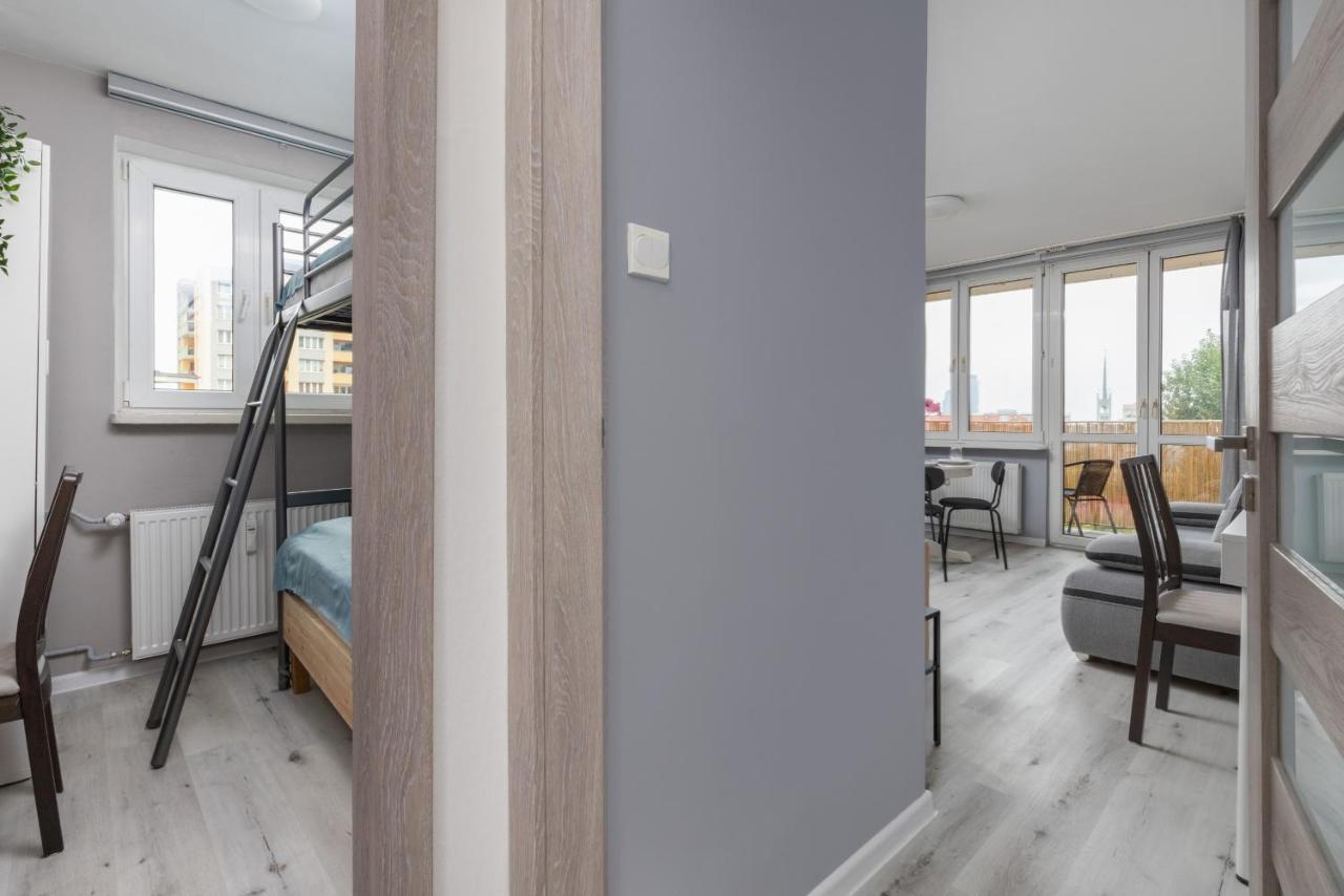 Family Apartment With Balcony In Gdynia By Noclegi Renters Eksteriør bilde